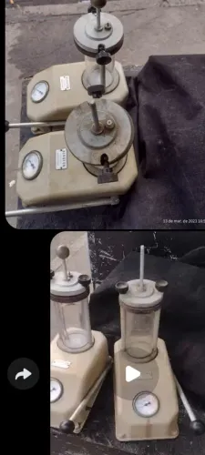 Isto é um aparelho Borgeon 5555 utilizado por relojoeiros para testar existência .