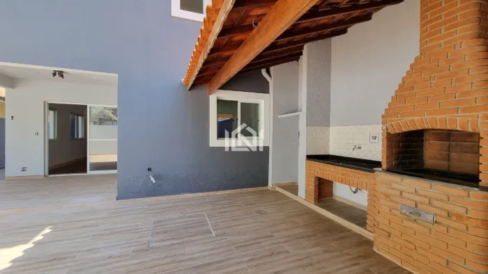 Casa à venda no condomínio Recanto das Flores
