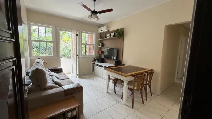 Apartamento no bairro Petrópolis de 2 dormitórios