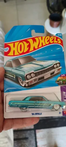 Vendo hot Wheels Impala STH