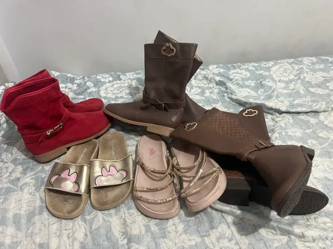 Lote botas Lilica e Marisol tamanho 32