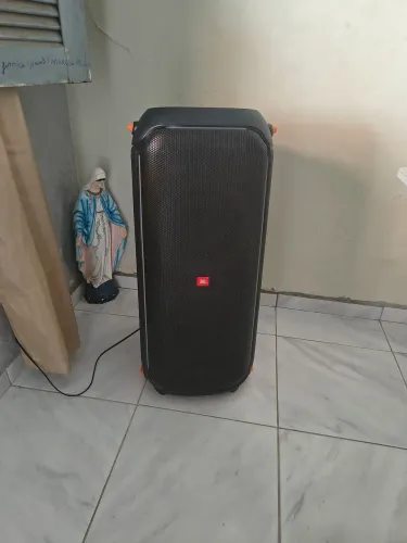 Vendo JBL party box 710