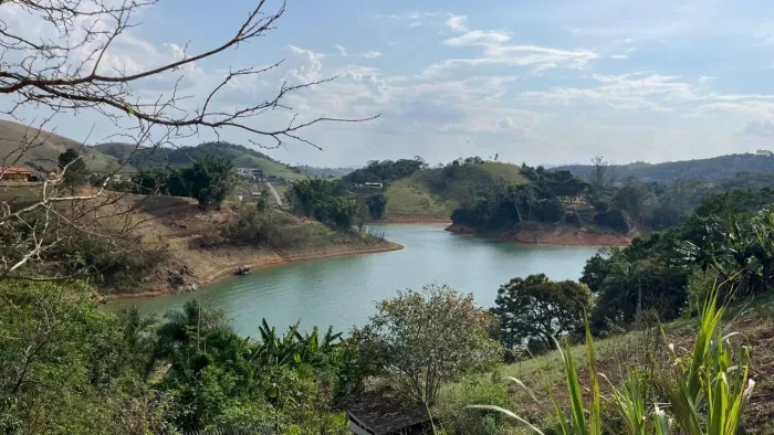 ? SÍTIO À VENDA - SANTA ISABEL/SP | FRENTE PARA A REPRESA JAGUARI