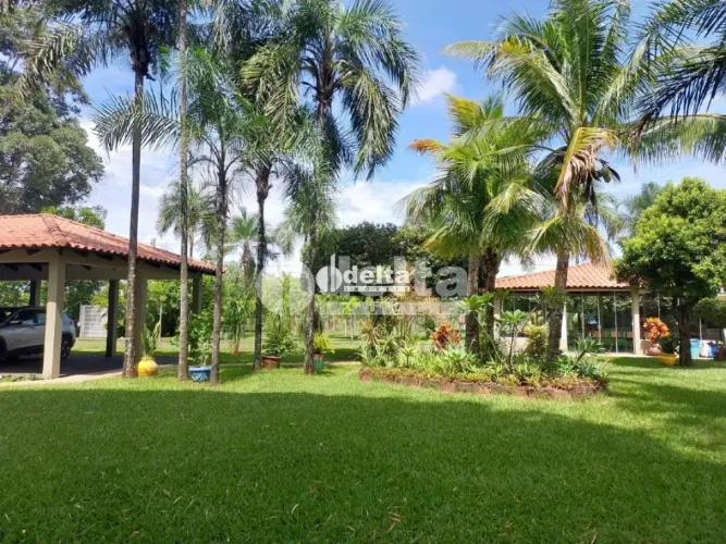 Casa no condomínio Morada do Sol disponível para venda em Uberlândia-MG