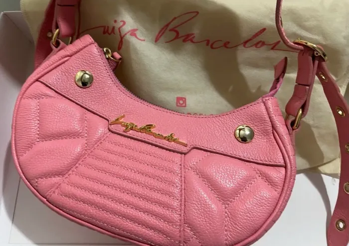 Bolsa Luiza Barcelos couro legítimo rosa modelo baguete