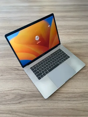 MacBook Pro 2017 15?