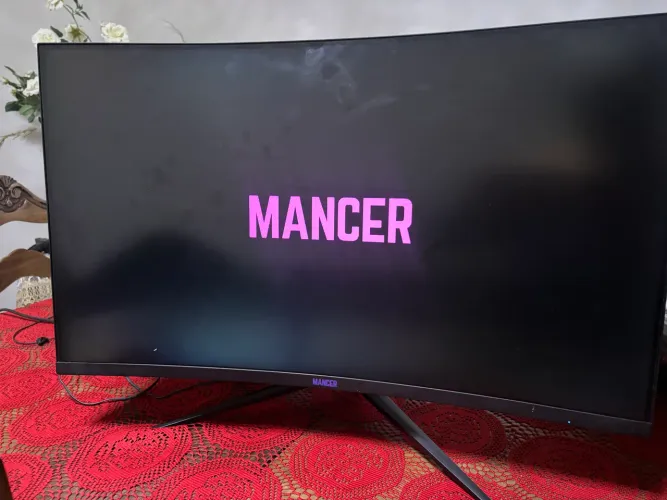 MONITOR 31? MANCER 165hz CURVO