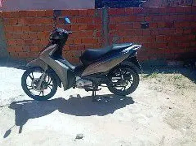 Vendo moto biz 125 flex por 15 mil
