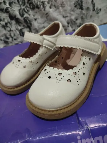 Sapato infantil em couro