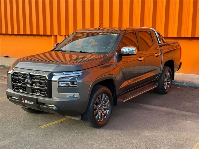 Mitsubishi TRITON HPE-S 2.4 CD 4X4 TB Diesel Aut. 2026