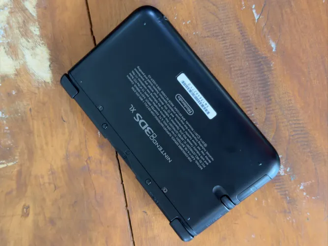 Nintendo 3DS OLX Preto (Praticamente novo)