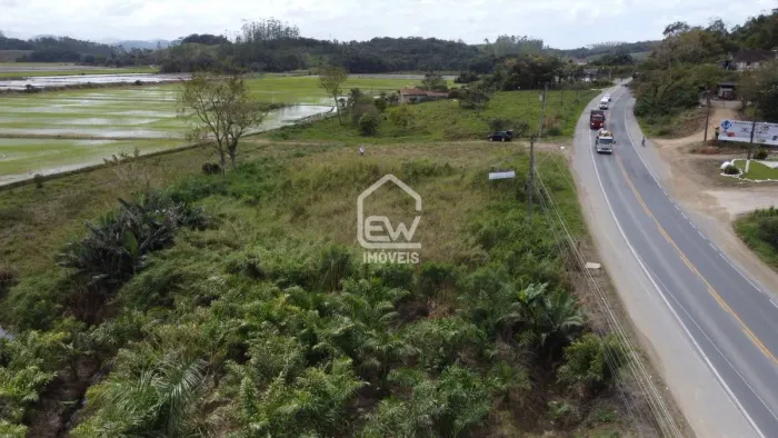 Terreno com Área Total de 1.745,18m² em Massaranduba, SC