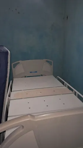 Vende se cama hospitalar completa da marca Hill-Rom. *