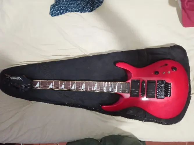 Guitarra Samick Vermelha com Captadores EMG 81/85