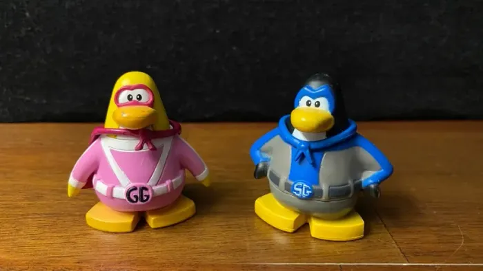 Club Penguin Mix n Match - Heróis Shadow Guy e Gamma Gal - Jakks Pacific