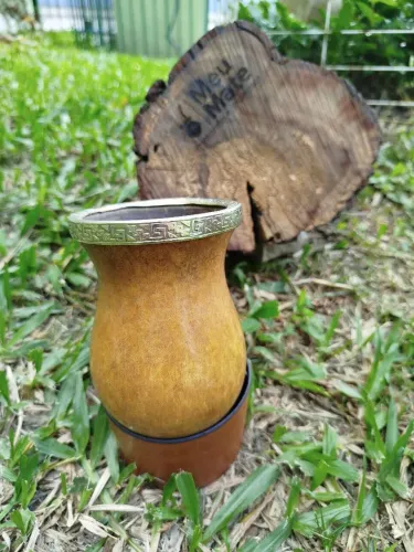 Cuia de Chimarrão Premium com virola e bocal em alpaca 