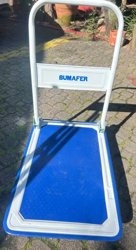Vende-se carrinho pra mudança Semi novo. Usado somente 2