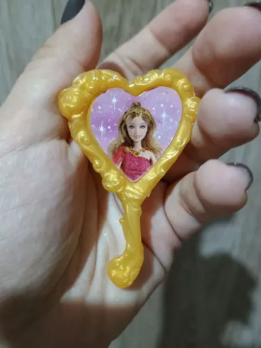 Pente Espelho Melody Musa Barbie e o Castelo de Diamantes Liana Alexa 