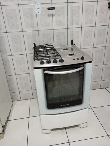 Fogão + geladeira usados 