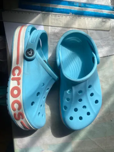 Crocs n.34