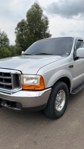 Ford F-250 XLT 4.2 TB Diesel 2001
