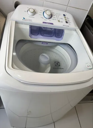 Máquina de Lavar Electrolux 10,5kg Turbo Economia - Ótimo Estado