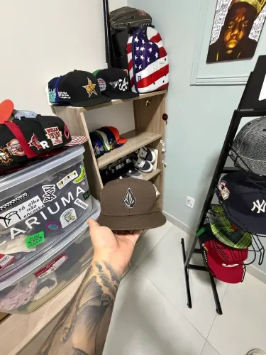 Boné 59FIFTY VOLCOM X NEW ERA 7 3/8