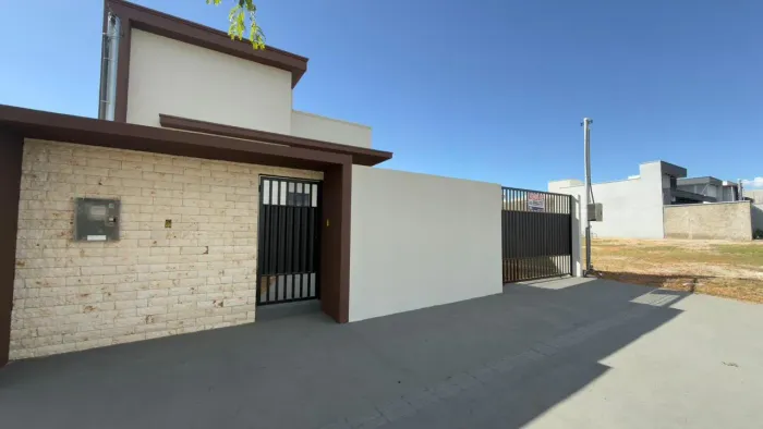 Casa à venda no Buritis V Localização em avenida