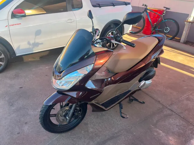 Honda pcx dlx 150 2018 sem detalhes