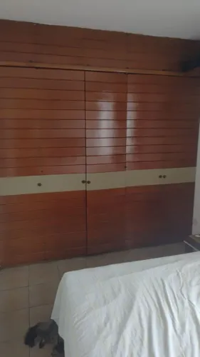 Vende-se 10 Portas de madeira para guarda-roupas
