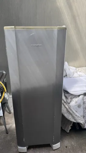 Vendo fogão duas bocas, geladeira, mesa de escritório de Inox com vidro.