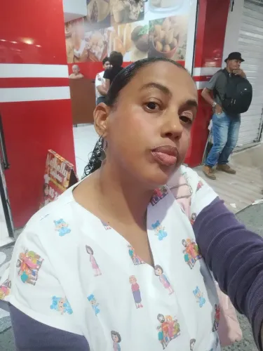 CUIDADORA E ACOMPANHANTE HOSPITALAR