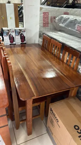Mesa de madeira 6 cadeiras 