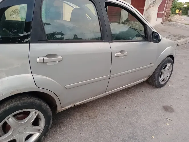 Ford Fiesta Class 1.6 8V 98cv 5P 2003
