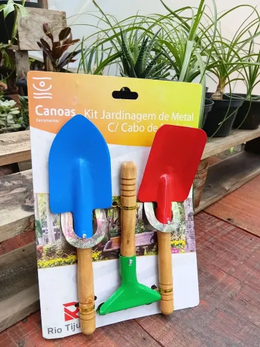Kit de Jardinagem 3 Peças - Pá e Rastelo com Cabo de Madeira