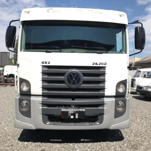 VOLKSWAGEN 24-250 BASCULANTE CAÇAMBA ANO 2010