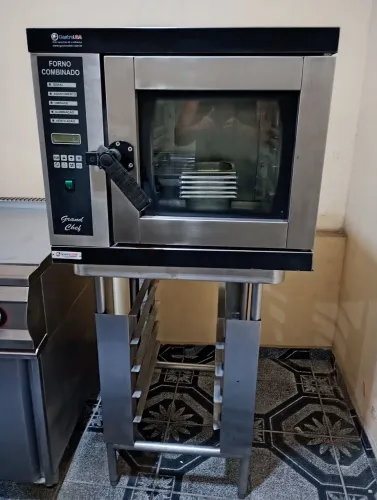 Forno combinado digital elétrica. Com várias funções de operação que facilita seu dia .
