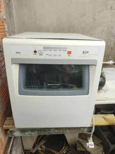 Lava louças com defeito (ler o anúncio)