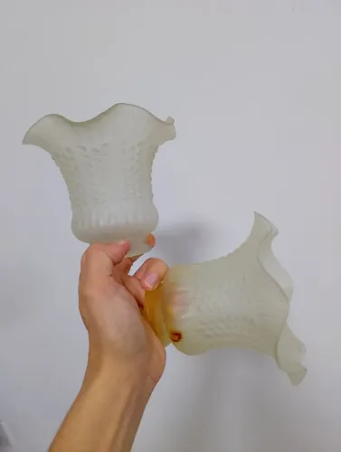 Cúpulas de luminária e abajour jateadas