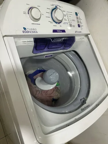 MÁQUINA DE LAVAR ELETROLUX