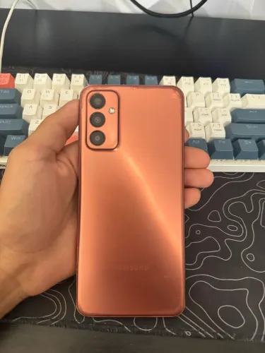 Samsung M23 usado