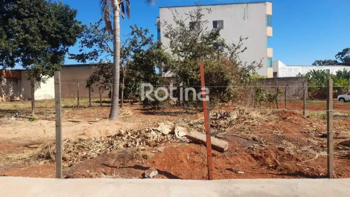 Lote prox ao Parque Sabiá