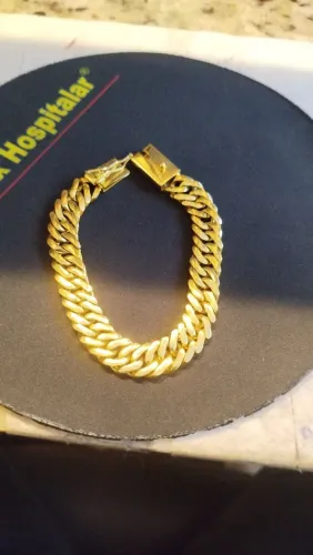 Pulseira semi jóias nova.
