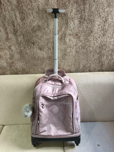 Kit de Mochila de rodinhas Kipling e lancheira 