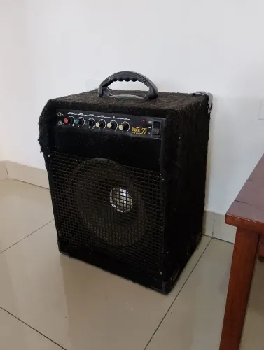 Amplificador de guitarra Kute 55 w