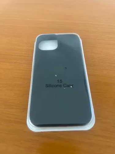 Case preta IPhone 15