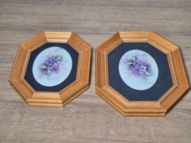 Quadros com pintura em porcelana assinados