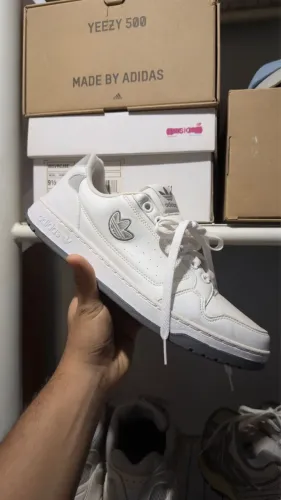 Tênis adidas ny90