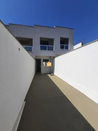 Casa à venda no Floramar c/ 2 suítes e 1 vaga!