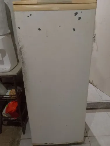 Geladeira funcionando perfeitamente - gela muito bem